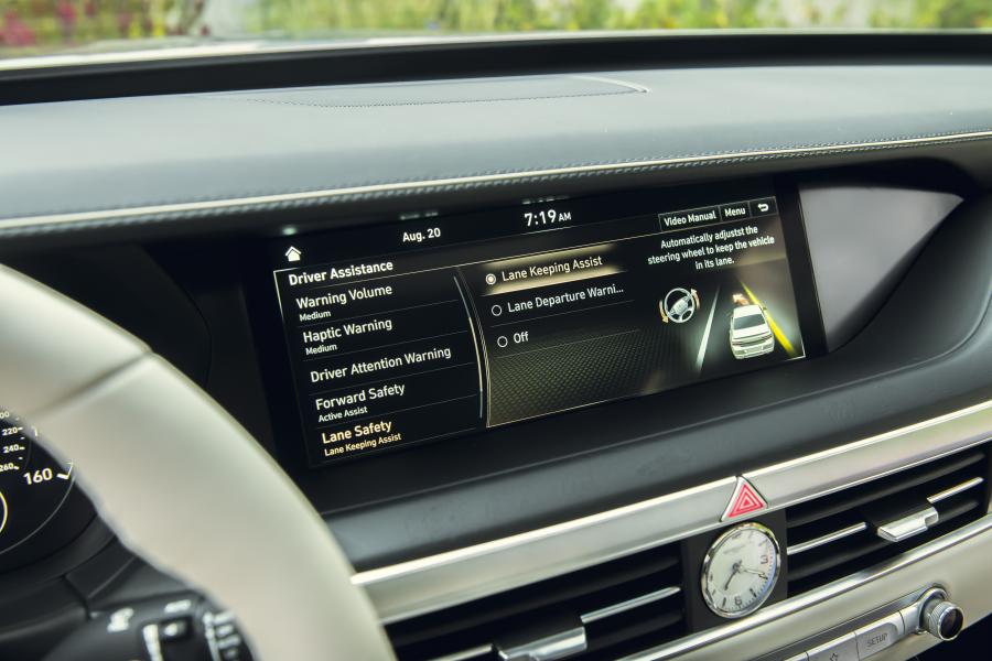 Детали интерьера Genesis G90 2019 года  (NA) (фото 42 из 48)